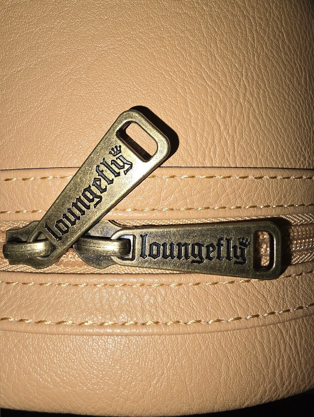 Loungefly Dug Backpack - Disney Pixar UP - Picture 5 of 6